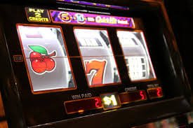 Antarmuka platform pegasus4d menampilkan kasino live dan slot games